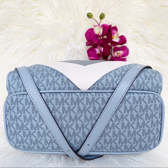 2DAYS SALE‼️PRICE FIRM‼️MK Abbey Backpack - Picture 4 of 8